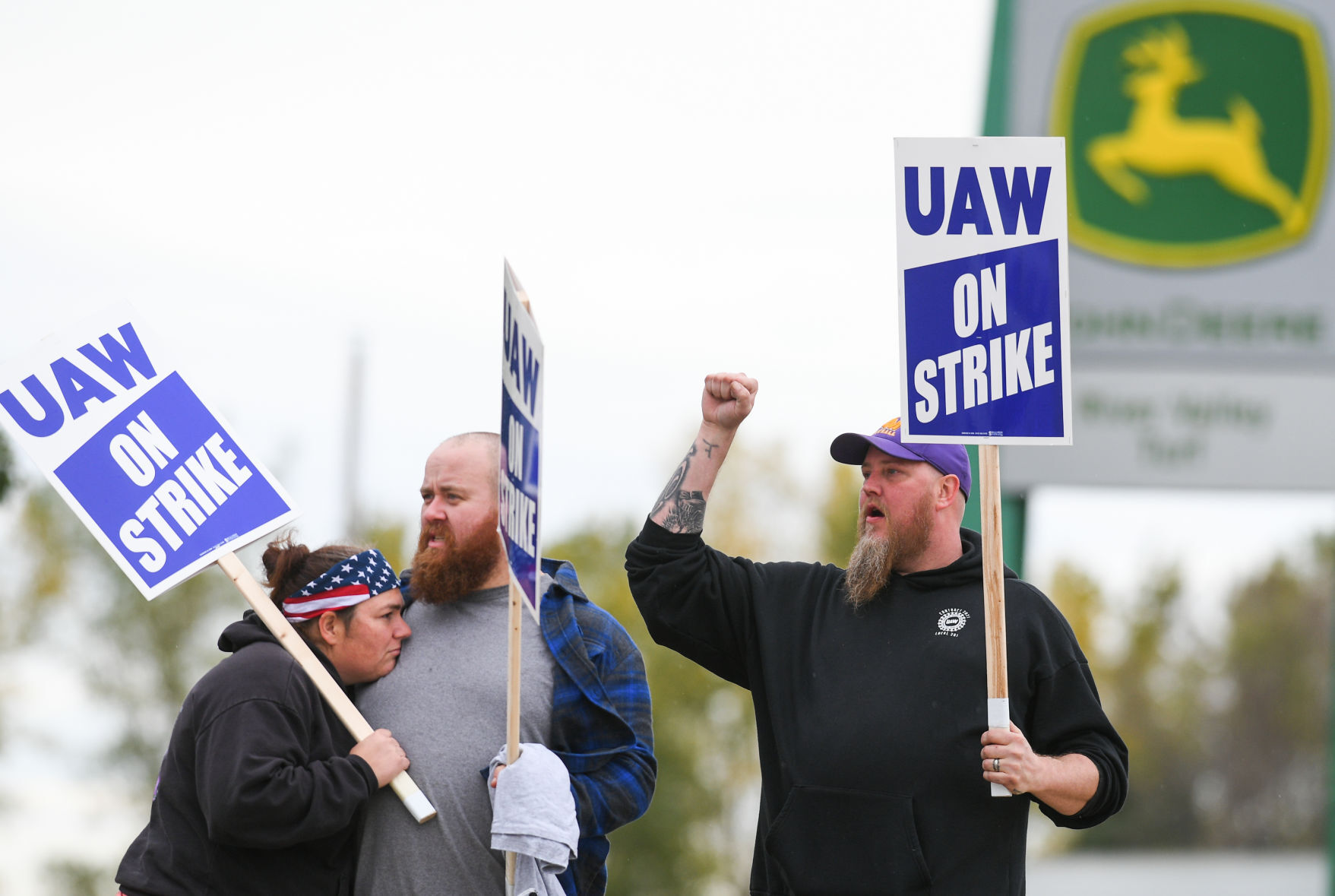 101321-qc-nws-deerestrike-012